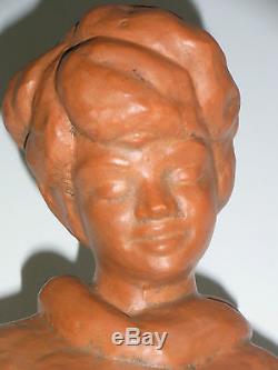 08b46 Old Statue Terracotta Woman And Child On The Beach Art Deco Sign