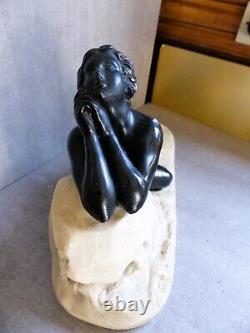 Ancient Statue Art Deco Molded Platre Woman Bathing On Rock 41 X 14 X 24