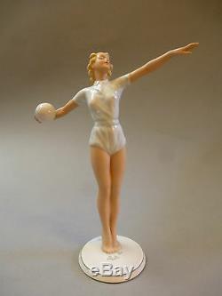 Art Deco Porcelain Figurine Female Gymnastics Ballspielerin 23cm Um 1930