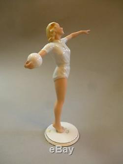 Art Deco Porcelain Figurine Female Gymnastics Ballspielerin 23cm Um 1930