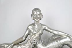 Dh Chiparus, Woman Seated At Borzoi Silver Bronze Signed, Art Deco, Xxth Siec