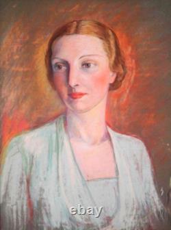 Early 20th Century: Large Portrait of a Woman, 57x72cm, Pastel Drawing, ART DECO, Paper, France.