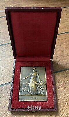 Medal Bronze Plate Art Deco 1930 From P. Feron Factory Woman Original Box