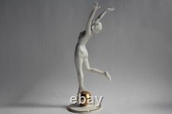 Naked woman porcelain Karl Tutter Hutschenreuther Germany Art Deco (62768)