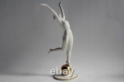 Naked woman porcelain Karl Tutter Hutschenreuther Germany Art Deco (62768)