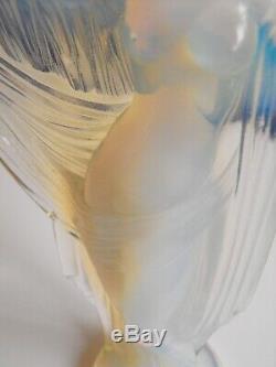 Sabino Woman Art -deco Tanagra Opalescent Glass
