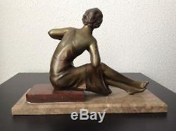 Sculpture Statue Subject Woman With The Bird Regulates Patinated On Marble Art Deco