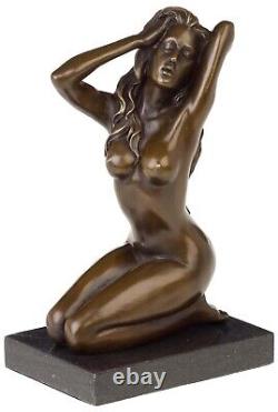 Statuette of a nude woman in ancient/art deco bronze style
