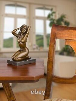 Statuette of a nude woman in ancient/art deco bronze style