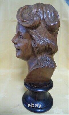 Very Pretty Bust of a Young Woman in Wood Art Deco