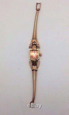 Vintage Art Deco Woman's Watch Circa 1940 In Yellow Gold 18k Solid