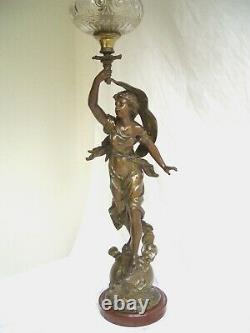 Ancienne Lampe à Pétrole Statue femme Le Crépuscule par Bruchon signée