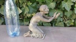 Ancienne grande sculpture ART DECO en régule jeune femme à genou années 30