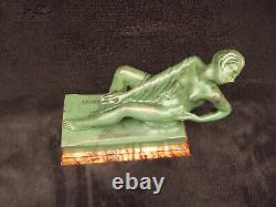 Ancienne statuette femme nue art déco signée BERCOS en régule patiné vert