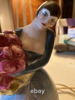 Art Deco Jolie Veilleuse En Porcelaine De Limoges Femme Au Bouquet