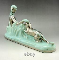 Art Déco ODYV statue en faiencefemme nue au panthèrecamaïeu vert pâle argenté