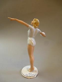 Art Déco Porcelaine Figurine Femme Gymnastique Ballspielerin 23cm Um 1930