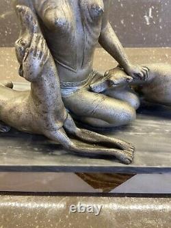 Art Deco Sculpture Femme Aux Levriers Signee Salvado Fonte Dart Et Marbres