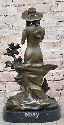 Art Déco Sculpture Victorien Femme Fille Assis Avec Chien Bronze Statue