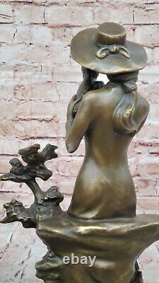 Art Déco Sculpture Victorien Femme Fille Assis Avec Chien Bronze Statue