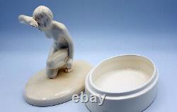 Boite en porcelaine femme nue regardant l'horizon Art Déco