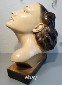 Buste de femme en plâtre. Art Déco. D'après Salvatore MELANI