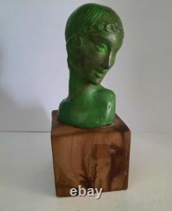 Buste jeune femme Art Déco en bronze patiné vert année Folle 494A