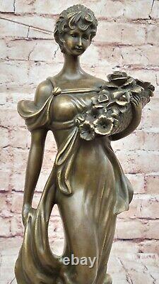 Classique Art Déco Bronze Sculpture De Femme Avec Fleur Panier Véritable Milo