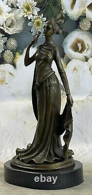 Élégant Femme'Holding' Masque Bronze Sculpture Marbre Base Statue Art Deco