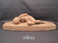 Epreuve Statue terre cuite ART DECO Femme nue endormie signé D. DANIEL vers 1930