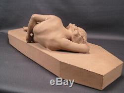 Epreuve Statue terre cuite ART DECO Femme nue endormie signé D. DANIEL vers 1930