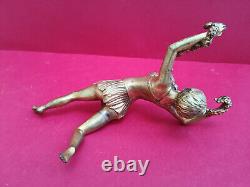 Femme art deco figurine bronze doré 1930 hauteur 30 cms poids 1,5 kg