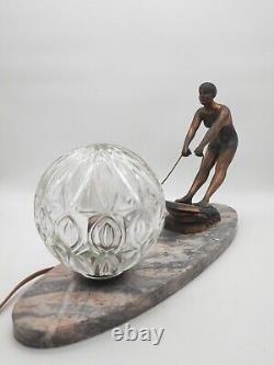 Lampe Art Déco des Années 1920 avec Sculpture de Femme en Wakeboard sur marbre