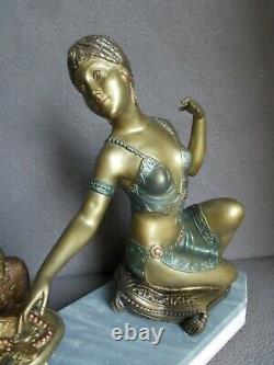 Lampe art deco 30s sculpture femme orientale danseuse bijoux statue lamp figural