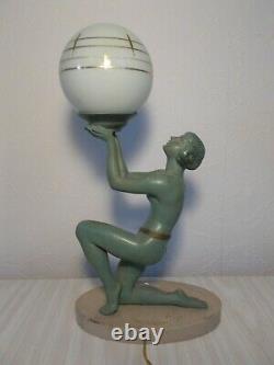 Lampe sculpture art deco LIMOUSIN femme danseuse nue statue en metal regule lamp