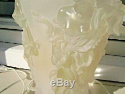 Lampe veilleuse ancienne ART DECO verre pressé moulé 4 Femmes très rare