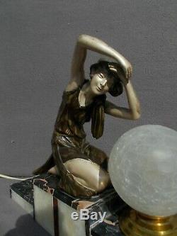 Lampe veilleuse art deco 1930 P. SEGA sculpture femme vintage lamp woman figurine