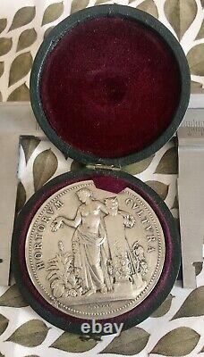 Médaille En Argent Art Deco Nouveau Silver Medal Femme Borrel