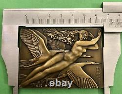 Medaille Plaque Femme Nue Art Deco Nouveau Delamarre Non Atribue Aviation