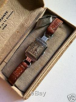 Petite montre femme mécanique, LIP 143 dans son écrin, Art Déco, 1940