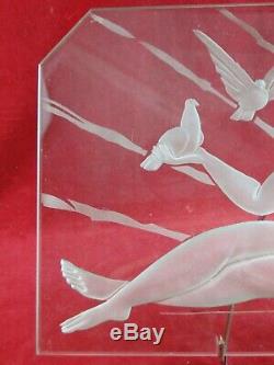 Plaque en verre gravé Femme aux colombes Style Art-Déco XX°