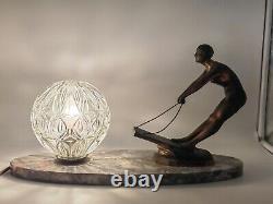 Rare Lampe Art Déco, années 1920 avec Femme en Wakeboard, Socle en Marbre