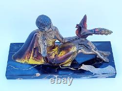 SCULPTURE ART DECO en régule FEMME a l' OISEAU 1920/1930 signé H BAL