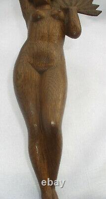Sculpture Art Déco bois acte d'une femme Ève avec la pomme Éventail