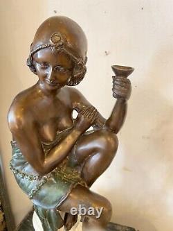 Sculpture De Femme En Bronze Style Art Déco Sur Socle Pierre Blanche Début Xxeme