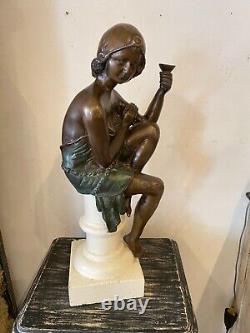 Sculpture De Femme En Bronze Style Art Déco Sur Socle Pierre Blanche Début Xxeme