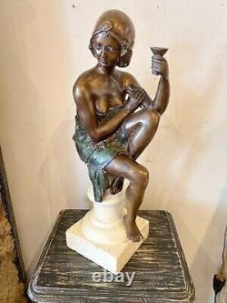 Sculpture De Femme En Bronze Style Art Déco Sur Socle Pierre Blanche Début Xxeme