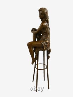 Sculpture bronze Art Déco semi nue femme sur tabouret d'après Pierre Collinet