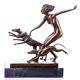 Sculpture Bronze Art Déco Femme Nue Avec Des Chiens Chasseur D'après Lorenzo