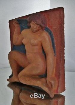 Sculpture statue Terre cuite ART DÉCO moderniste Femme, artiste à identifier